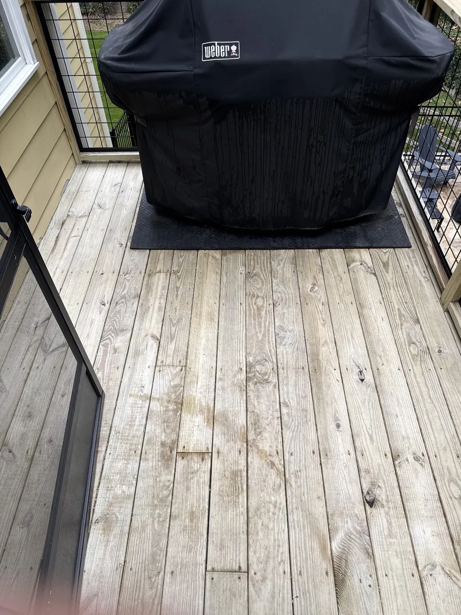 Deck corner after cleaning