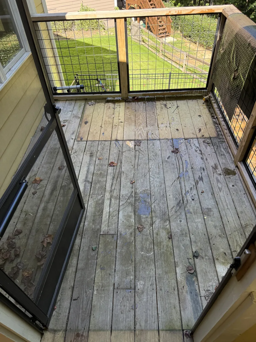 Deck corner before cleaning