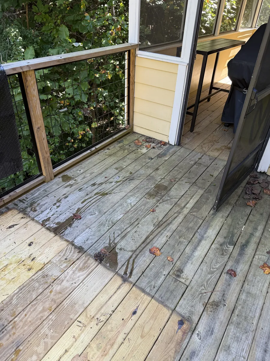 Deck by the rail before cleaning